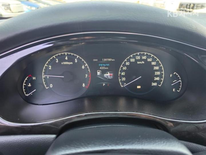 Hyundai Genesis BH330 LUXURY Base Type 9