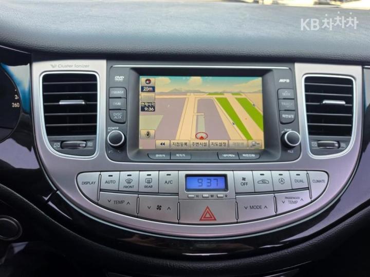 Hyundai Genesis BH330 LUXURY Base Type 10