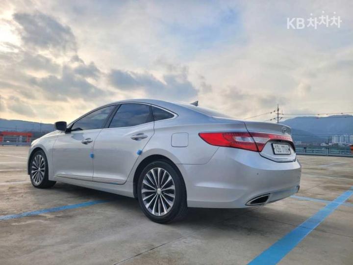 Hyundai Grandeur HG HG300 Exclusive 8