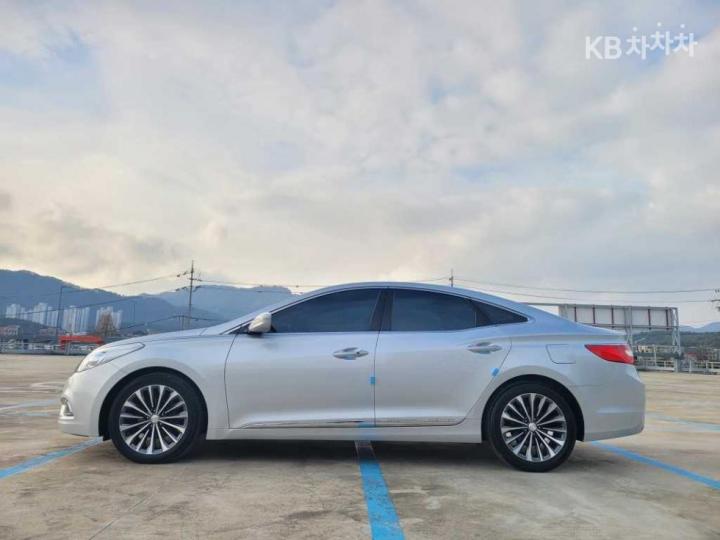Hyundai Grandeur HG HG300 Exclusive 9