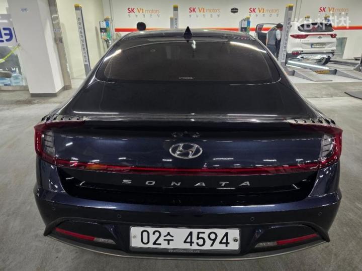 Hyundai Sonata DN8 2.0 Premium Family 4