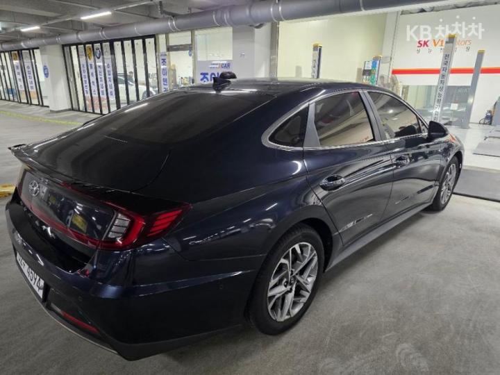 Hyundai Sonata DN8 2.0 Premium Family 6