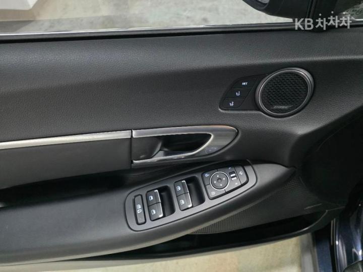 Hyundai Sonata DN8 2.0 Premium Family 7