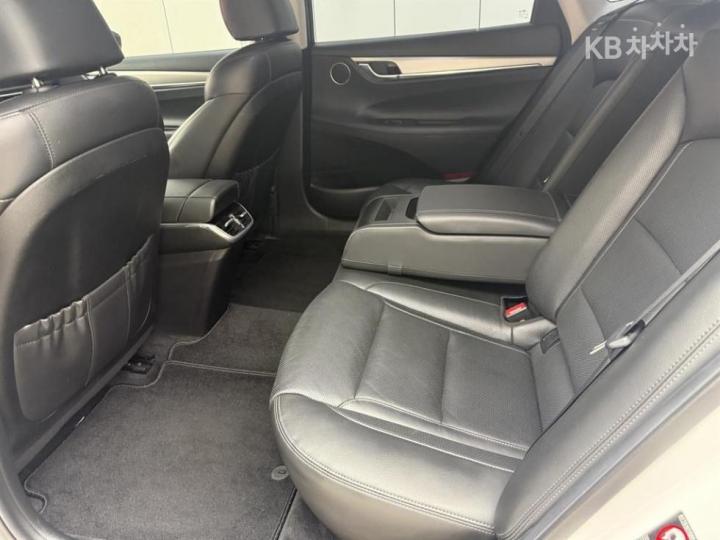 Hyundai Grandeur LPi 3.0 Premium 7