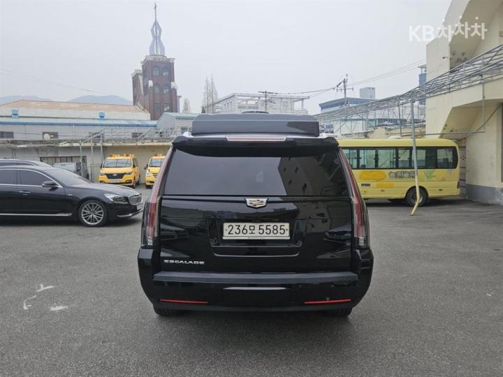 Cadillac Escalade 6.2 V8 ESV 5