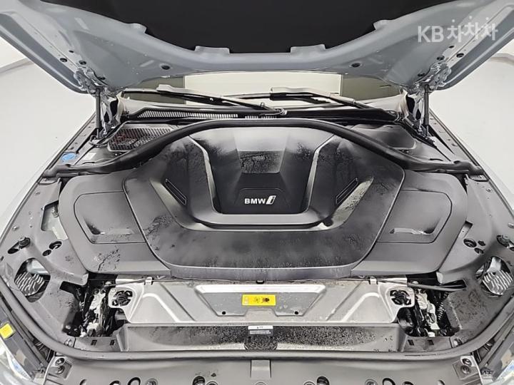 BMW i4 eDrive40 M Sport Pro 6