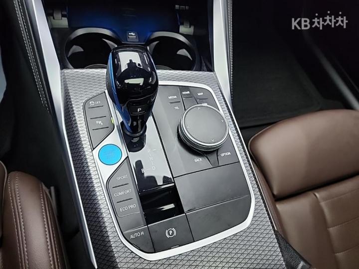 BMW i4 eDrive40 M Sport Pro 9