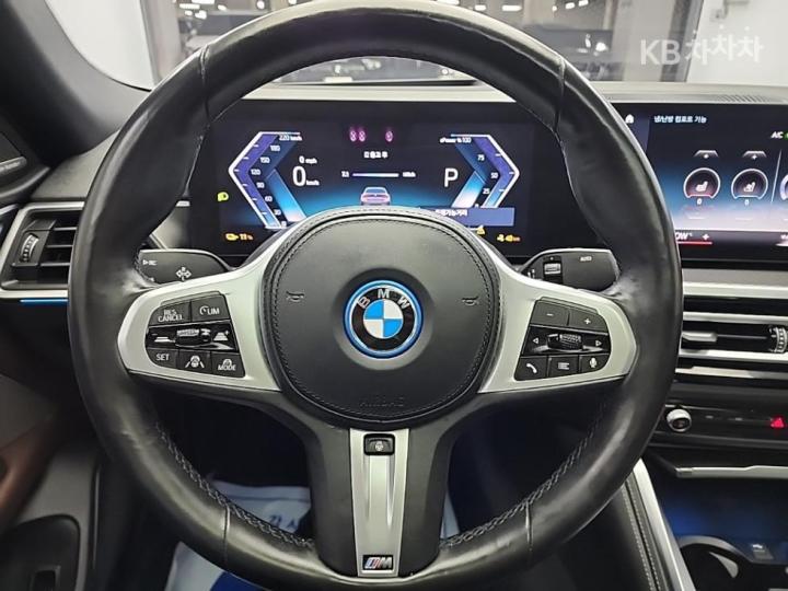 BMW i4 eDrive40 M Sport Pro 10