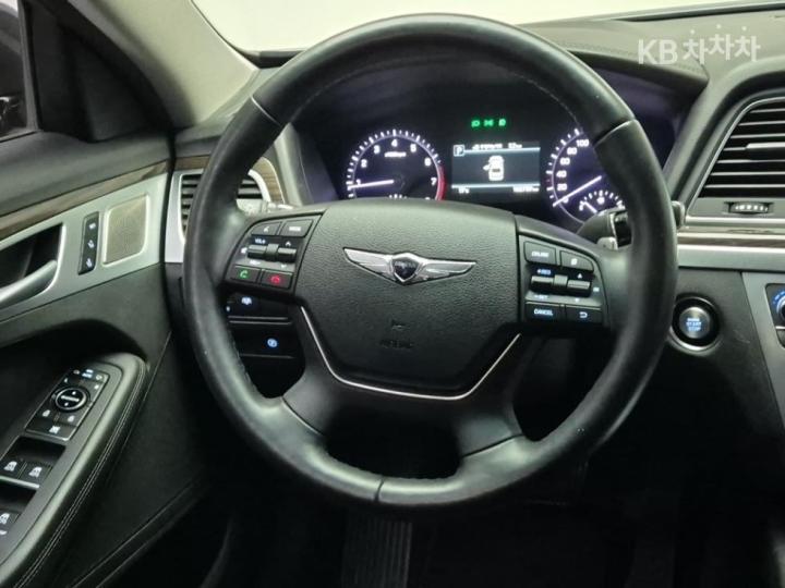 Genesis G80 3.8 GDI AWD Premium Luxury 10