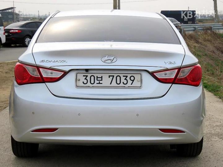 Hyundai Sonata YF Y20 Premier Base Type 5