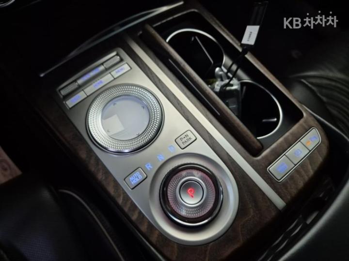 Genesis G80 RG3 3.5 T-GDi AWD 9