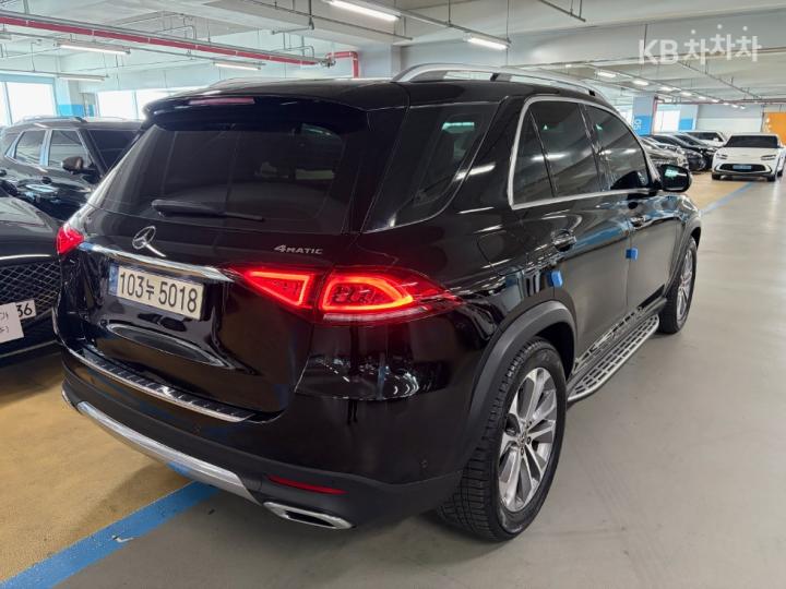 Mercedes-Benz GLE-Class V167 300d 4Matic 7