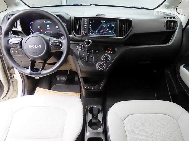 Kia Ray 1.0 Gasoline Signature 8