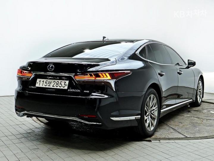 Lexus LS 500h AWD LUXURY 5