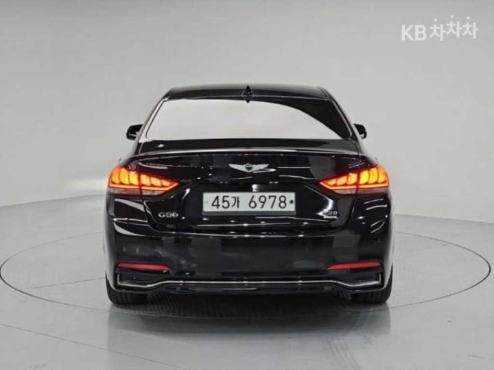 Genesis G80 2.2D AWD Luxury 4