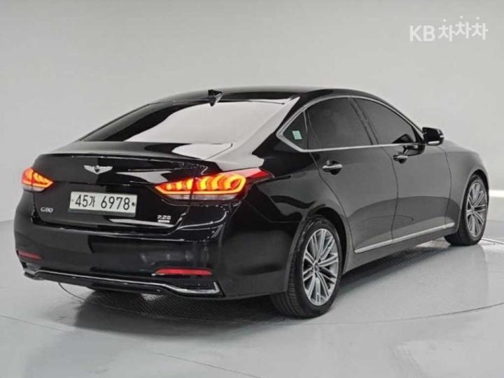 Genesis G80 2.2D AWD Luxury 5