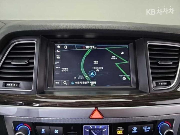 Genesis G80 2.2D AWD Luxury 10