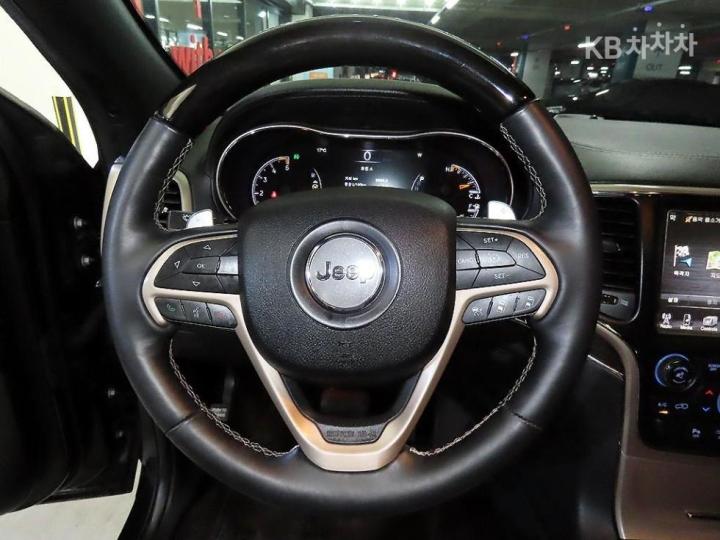 Jeep Cherokee Grand New 3.0 CRD Overland 9