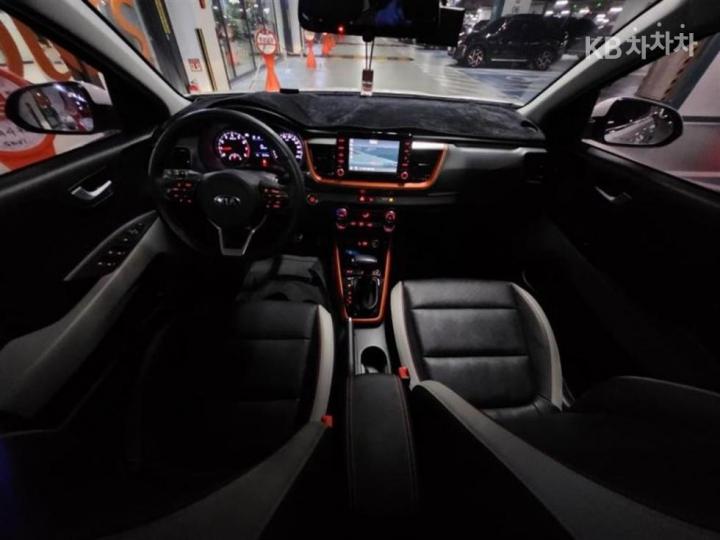 Kia Stonic Gasoline 1.0 T-GDi Prestige 6