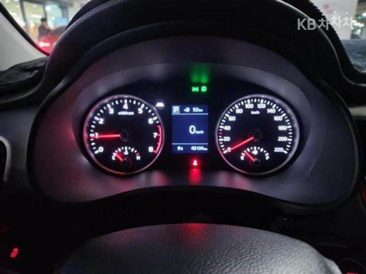 Kia Stonic Gasoline 1.0 T-GDi Prestige 9