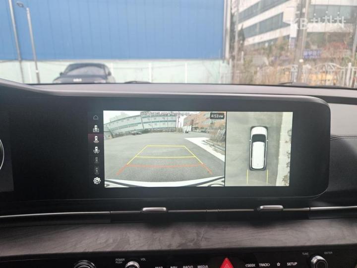 Kia Carnival G3.5 GDI Signature 8