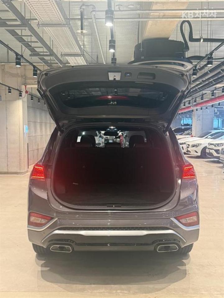 Hyundai Santa Fe TM Diesel 2.0 2WD Modern 8