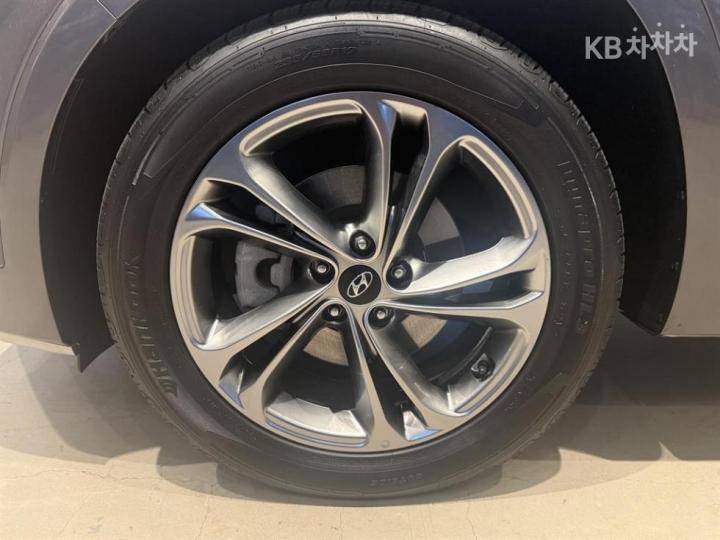 Hyundai Santa Fe TM Diesel 2.0 2WD Modern 10