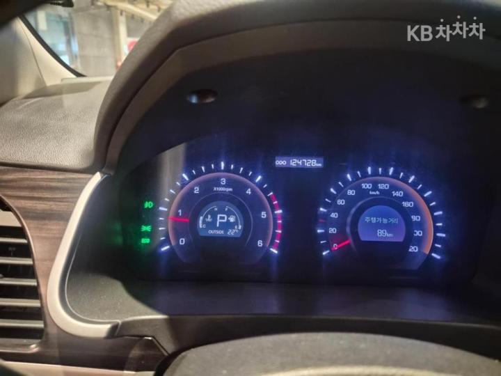 KG Mobility (Ssangyong) Korando New C 2.0 CVS 2WD Premium Type 6