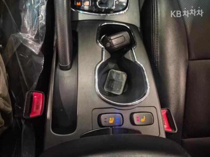 KG Mobility (Ssangyong) Korando New C 2.0 CVS 2WD Premium Type 9
