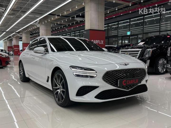 Genesis G70 2.0T 4WD Standard 2