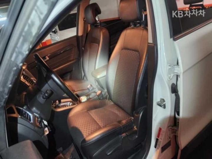 Chevrolet Captiva 2WD LT 6