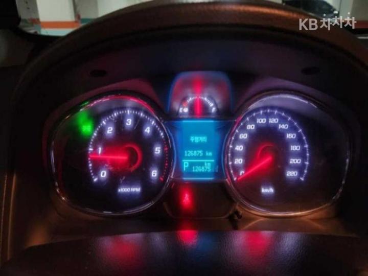 Chevrolet Captiva 2WD LT 9