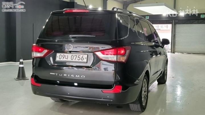 KG Mobility (Ssangyong) Korando Turismo 4WD Extreme 3
