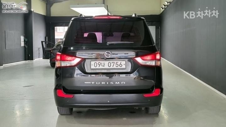 KG Mobility (Ssangyong) Korando Turismo 4WD Extreme 5