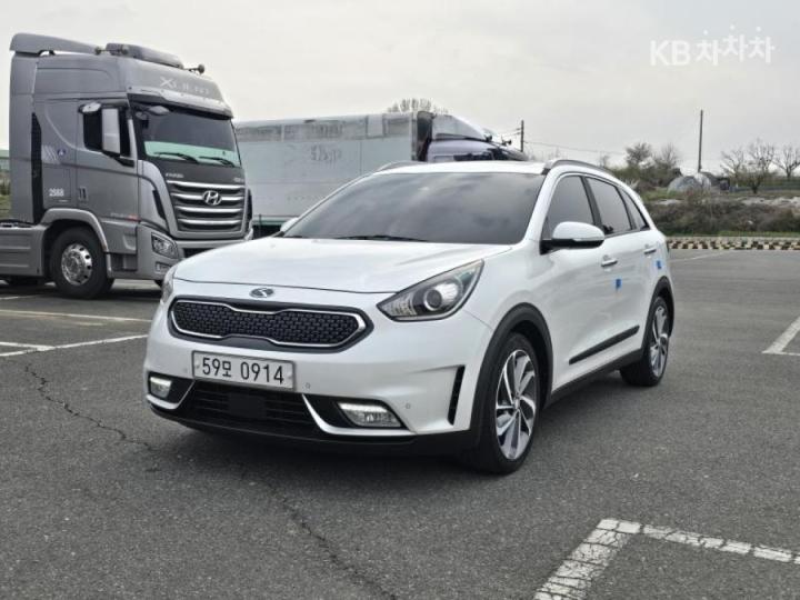 Kia Niro 1.6 Noblesse 2