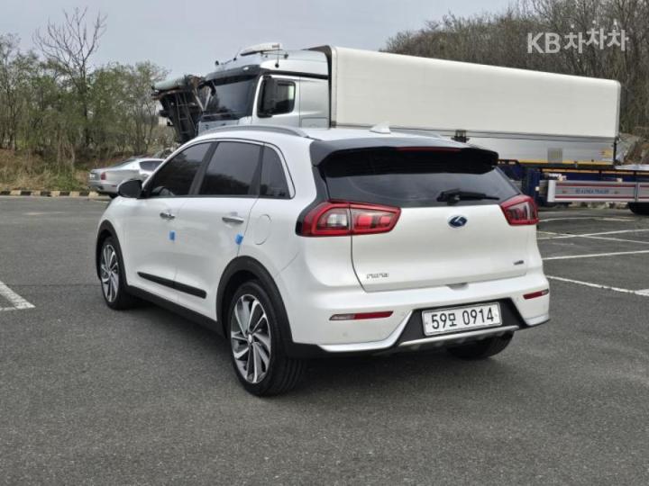 Kia Niro 1.6 Noblesse 7