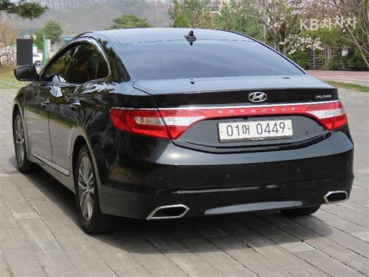 Hyundai Grandeur HG HG240 Modern Collection 5