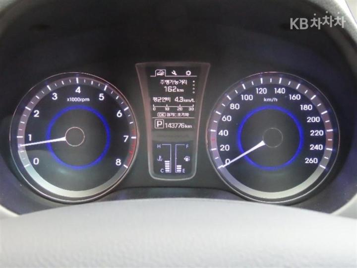 Hyundai Grandeur HG HG240 Modern Collection 6