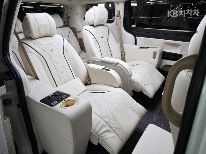 Kia Carnival High Limousine 3.3 Gasoline Noblesse Special 8