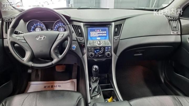 Hyundai Sonata YF CVVL Luxury 8