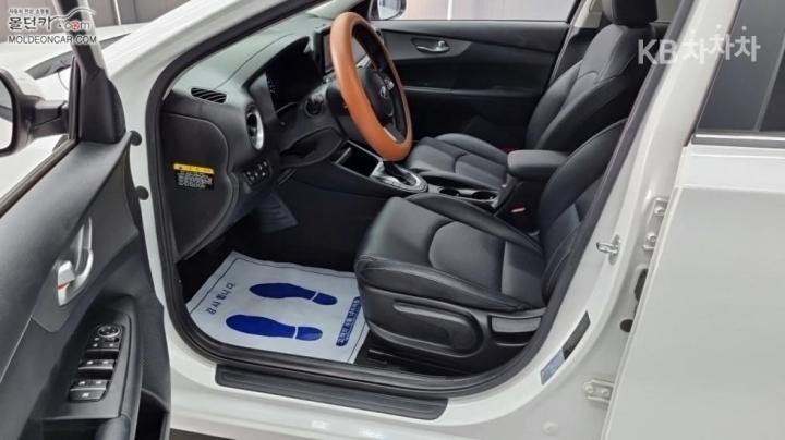 Kia K3 1.6 Gasoline Standard 10