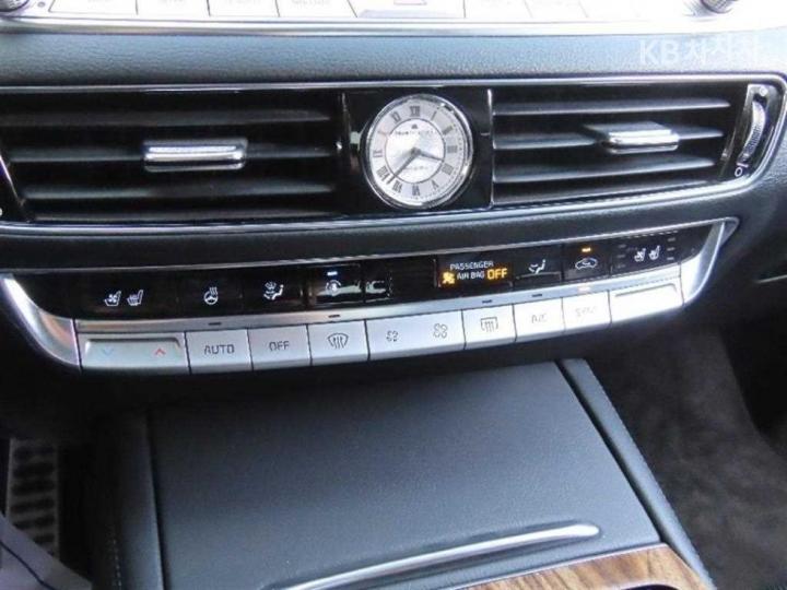 Kia K9 3.8 GDI AWD Masters 8