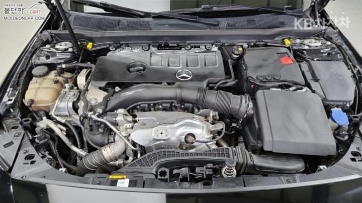 Mercedes-Benz CLA-Class C118 CLA250 4MATIC 9