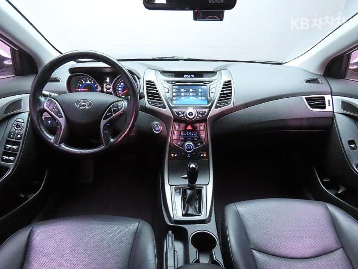 Hyundai Avante 1.6 GDi Modern Base Type 7