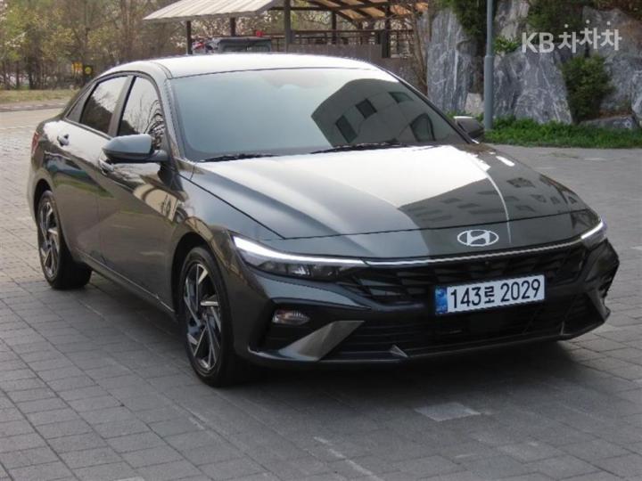 Hyundai Avante CN7 1.6 Gasoline Modern 3