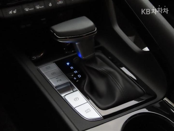 Hyundai Avante CN7 1.6 Gasoline Modern 7