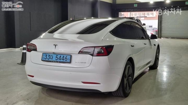 Tesla Model 3 Long Range 3