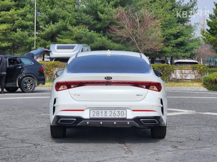 Kia K5 Hybrid 2.0 HEV Prestige 4