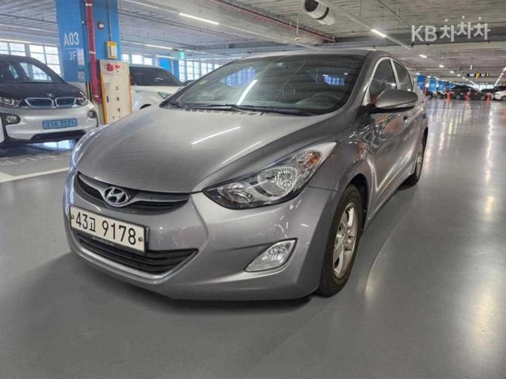 Hyundai Avante MD M16 GDi LUXURY