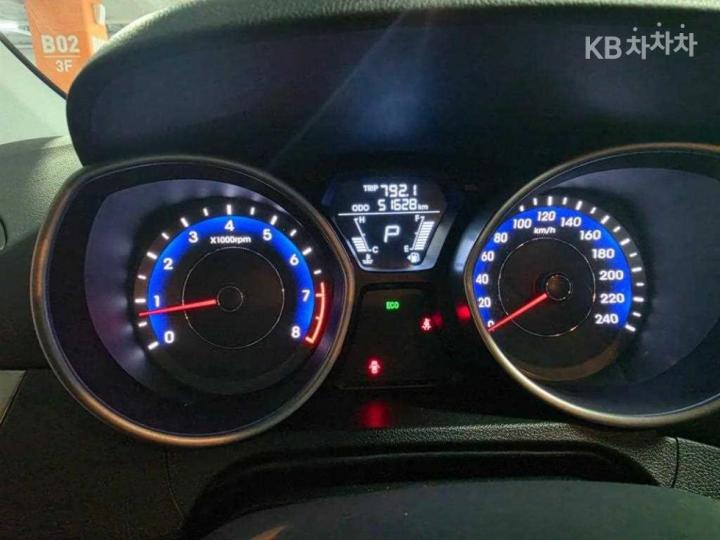 Hyundai Avante MD M16 GDi LUXURY 6